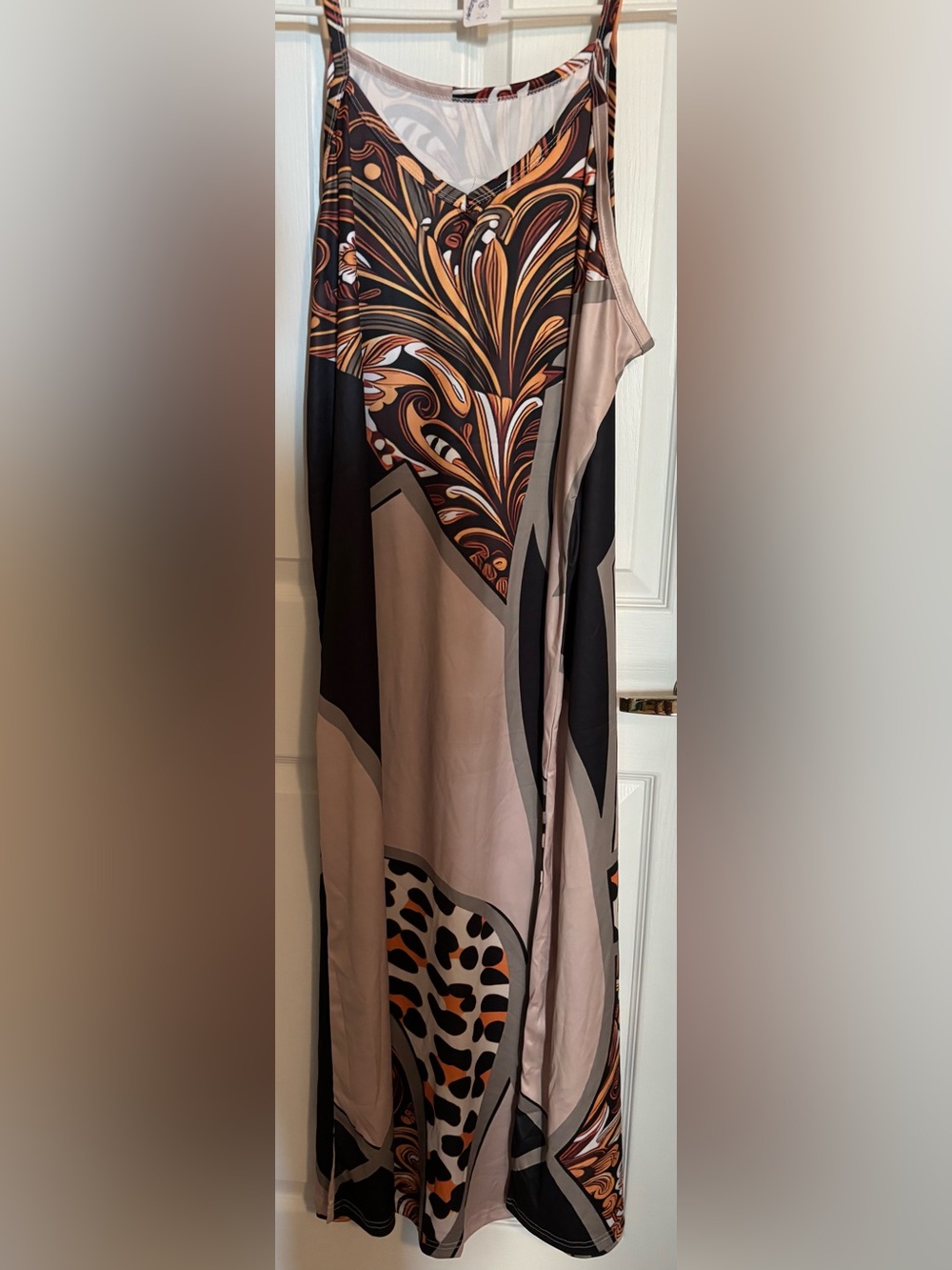 Womens Printed maxi dressin Taupe, Black & Orange